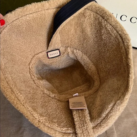 Gucci Women's Navy blue and Tan Bucket Hat - Picture 3 of 9
